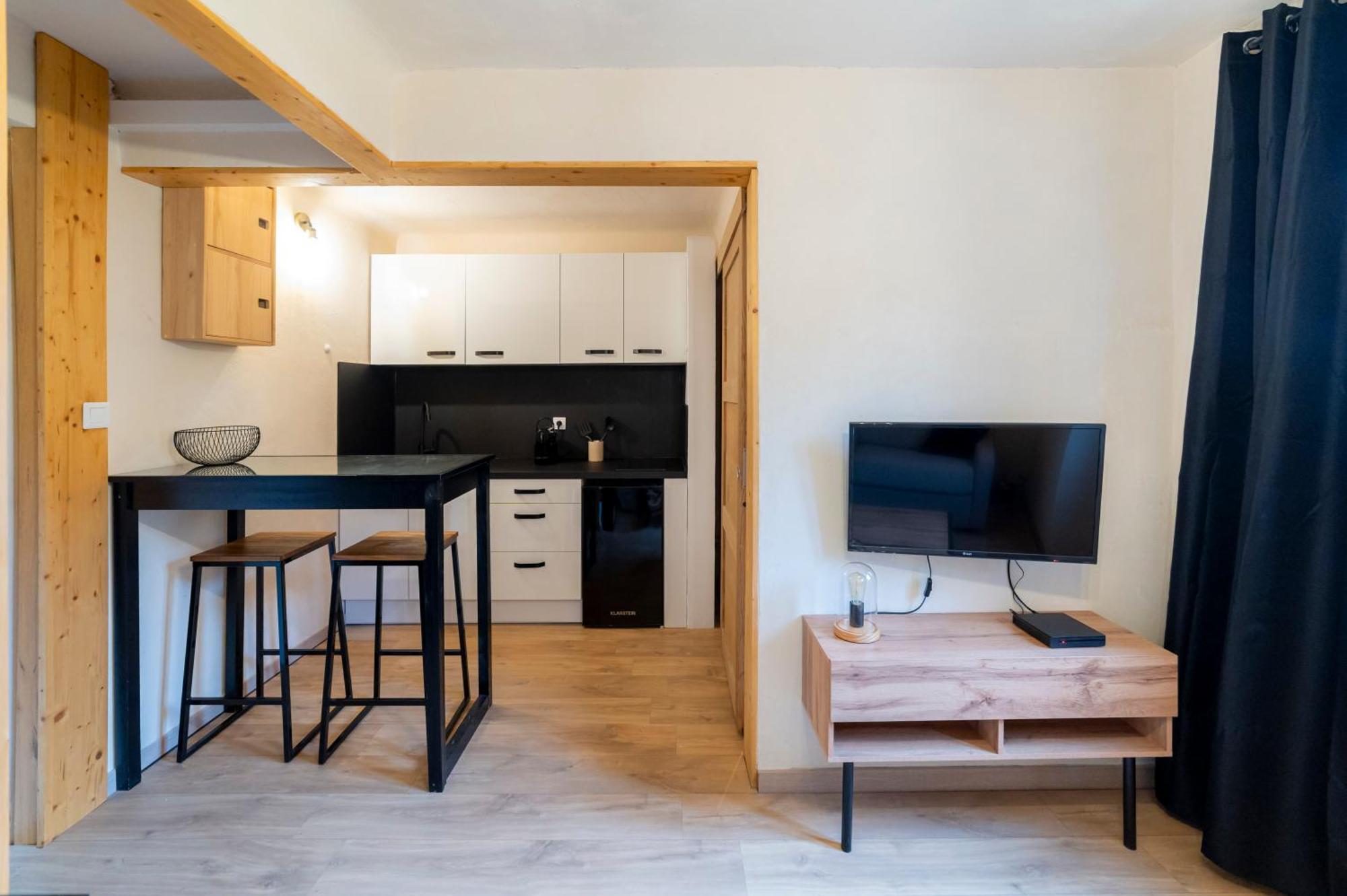 La Galleanne Studio Agreable Et Chaleureux Briancon  Exterior photo
